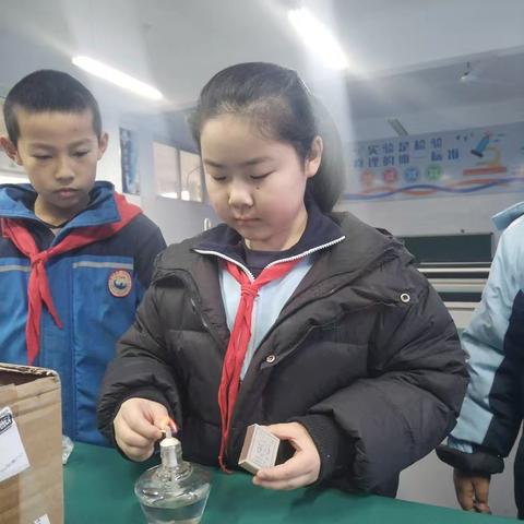 探索科学奥秘，培育时代新人———菜屯镇中心小学实验操作比赛活动纪实
