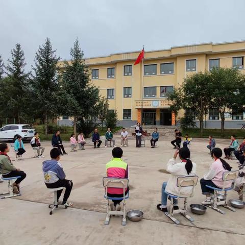 春华秋实，以心迎新      ——马家堡小学师生团建