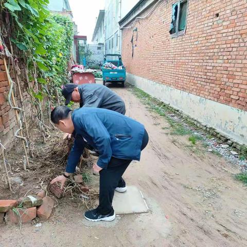 生态宜居星   积极集中清扫  提升街道环境