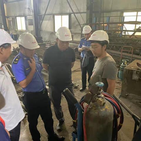 紧抓安全生产 杜绝安全隐患--秦渡街办开展燃气安全生产专项整治排查工作