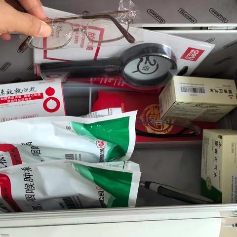 唐河支行：细致服务暖人心，点滴行动践初心