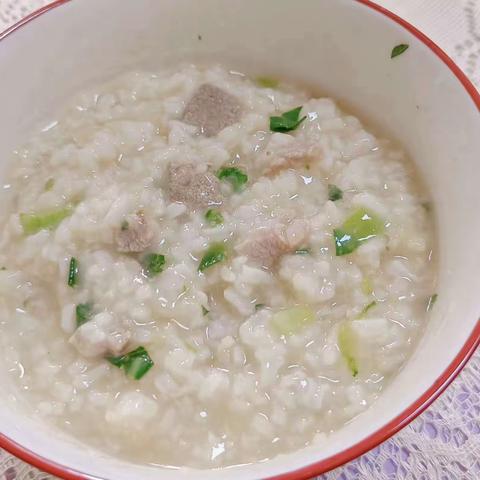 生活是一种教育～💡食物是一种生活～🥢“食”刻相伴～🥖🥙🍛吃饱饱，没烦恼～🍓🍰🍇————星洲湾幼儿园第四周食谱