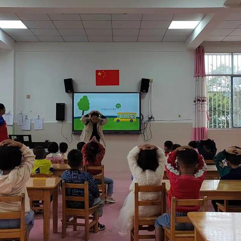 防震减灾，从幼抓起——会理市彰冠镇中心幼儿园防震减灾应急疏散演练