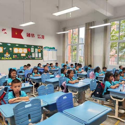 青雅丽发小学24010班课桌舞第一次教学反馈