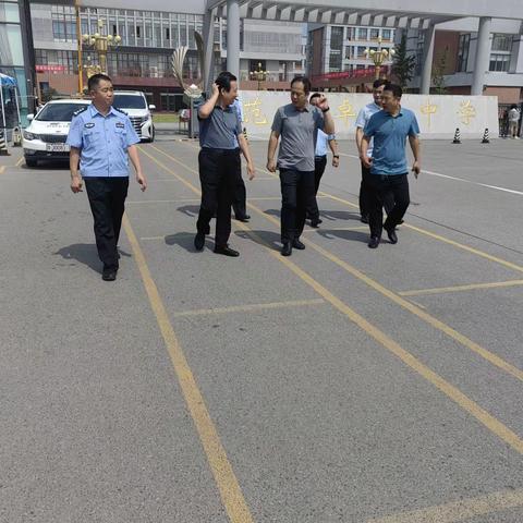 刘合国督导检查校园安保工作