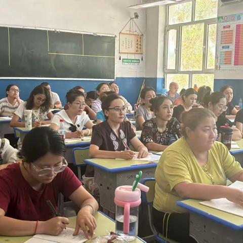 匠心筑梦育桃李 聚力扬帆启新程 高昌区第一中学教育集团恰中分校暑期培训