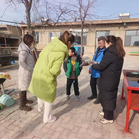 春风般的相遇：当关心与拥抱成为爱的第一缕晨光 ——记灵武市第三中学为残疾儿童送教下乡暖心行动‌