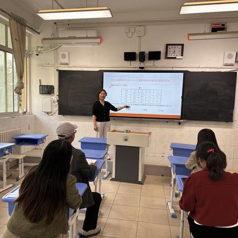 分享交流启智慧 共同研讨促成长 ——历史组第二次学科组活动