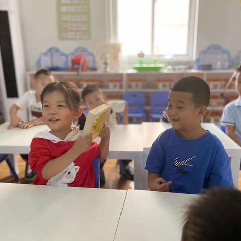 “书香满园，浸润童心”有声读物《你真棒》宝塔区第五幼儿园小一班亲子阅读活动（第一期）