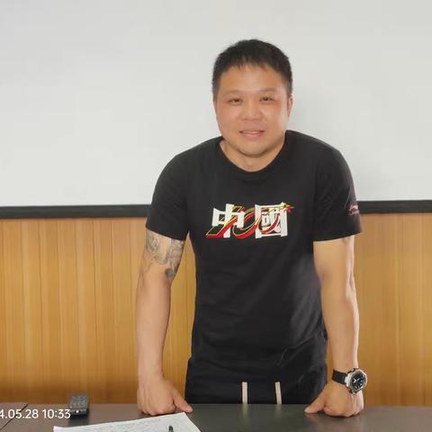 老年大学东校区非洲鼓三班      “音”你而来，“鼓”动未来