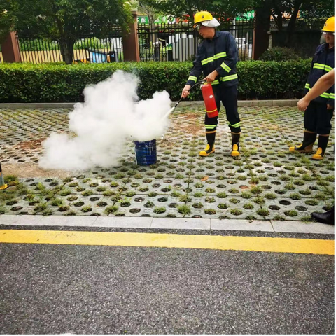 迎亚运 防未燃—-北苑街道住宅高层消防应急演练进行时