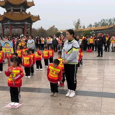 京师阳光腾飞幼教 “消防总动员”亲子运动会