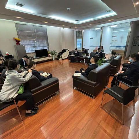 坚决扫黑除恶，维护金融秩序