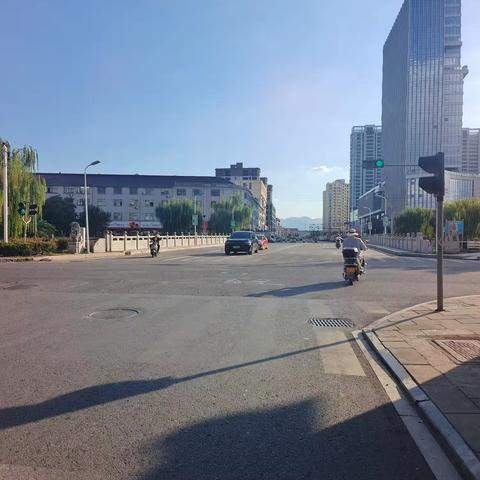网格员交通劝导工作