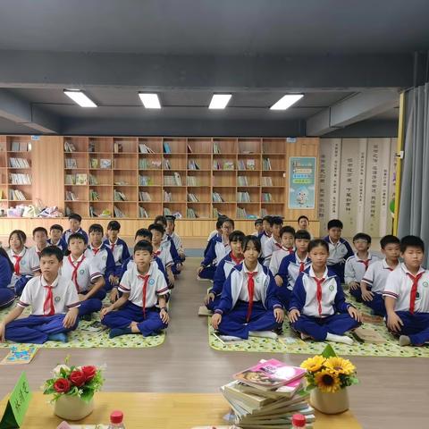 【第十期】海口市秀华小学草坪书香汇活动——书香与梦想齐飞，阅读与人生相伴。