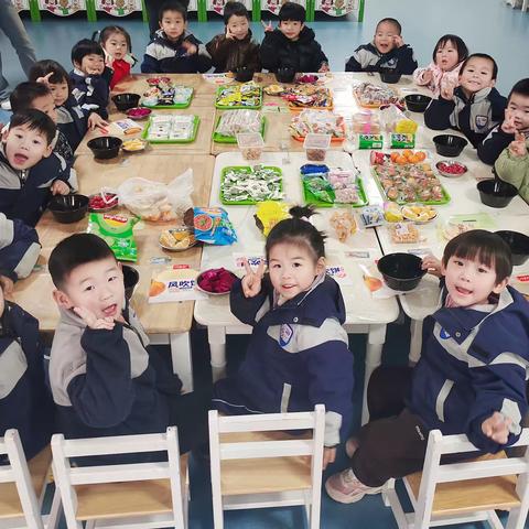 🎈"分享零食，收获快乐"🎈石峰区第三幼儿园小一班零食分享会