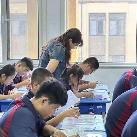 教学视导促提升，专家引领共成长