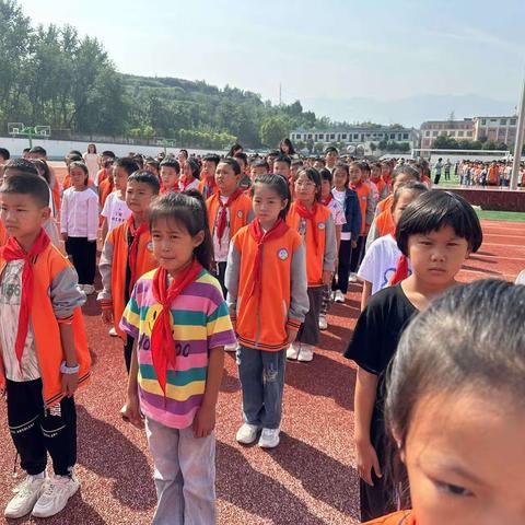 阳光课间操，活力满校园——灵宝市第四实验小学三（1）班