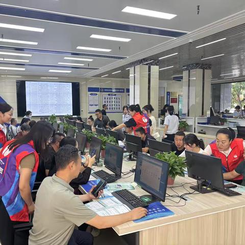 税务“蓝”携手志愿“红” 助力纳税服务提质增效