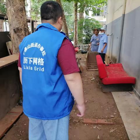 【佛山慧治】垃圾清理，助力小区换新颜