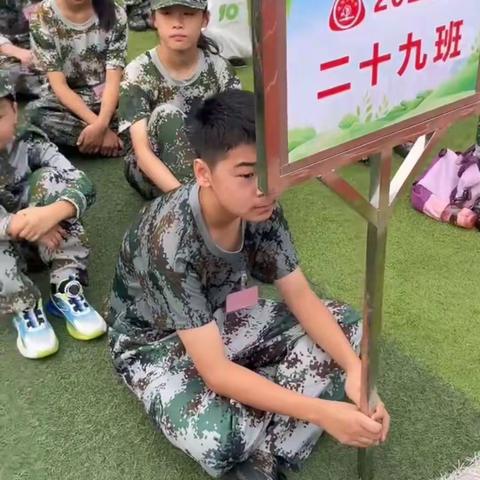 军训踏征程——信阳市第九中学七年级(29)班新生军训美篇