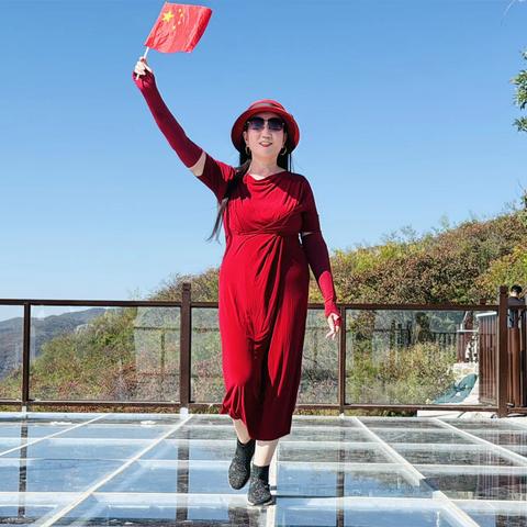 五星红旗🇨🇳 你是我的骄傲 五星红旗🇨🇳 我为你自豪 ‍2026.10.7，焦作市中站区窄门峡谷