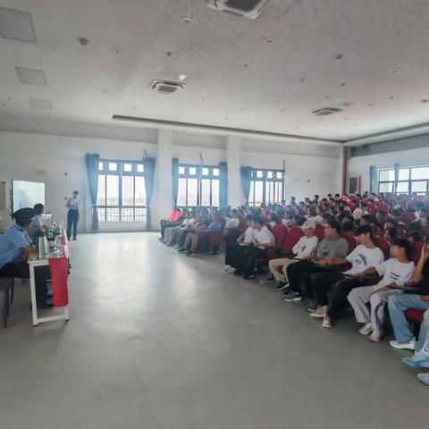 反假知识进校园 筑牢青春防护网