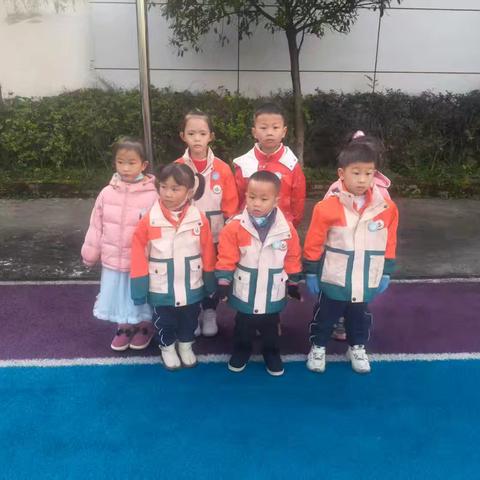 老县镇中心幼儿园第十九周升旗仪式