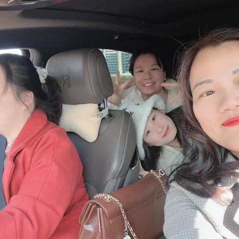 快乐出游：城市与自然的美好邂逅