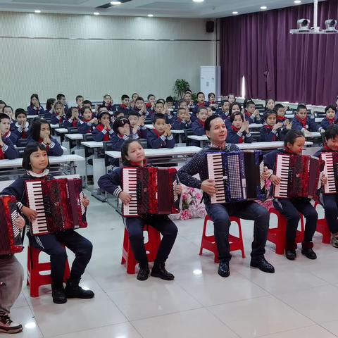 文化自信好少年 民族团结一家亲 ——无锡市天一实验小学和新疆乌鲁木齐市第20小学线上联合活动