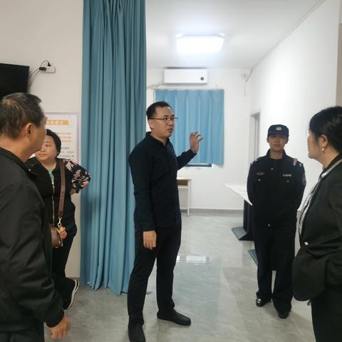 蓝天街道多部门联合进行2025年春季校外托管机构检查