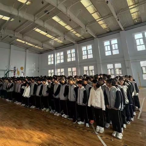 勤学终得榜上名，青春奋斗正当时 ——兴隆中学初三年级第一学期期中考试总结暨表彰大会