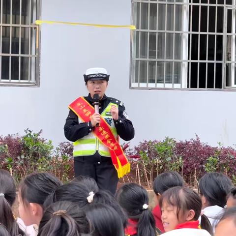 交通安全“童”行，共筑平安校园——马塘镇十里桥移民小学交通安全知识宣讲