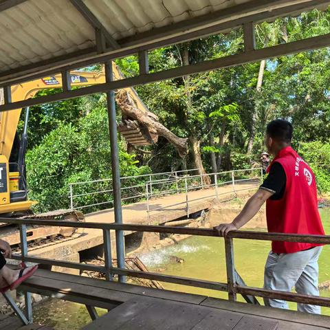 新寨水渠修整记