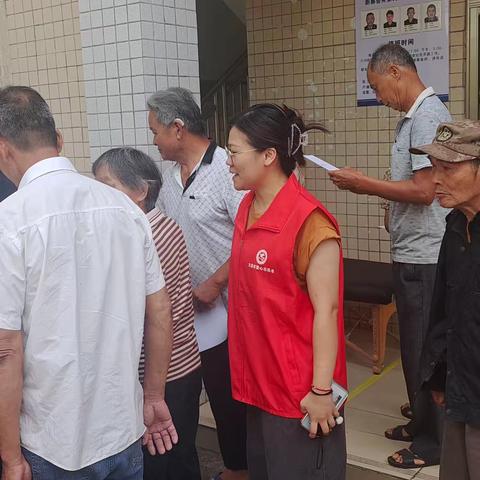 新寨村65岁老年人健康筛查服务有序开展