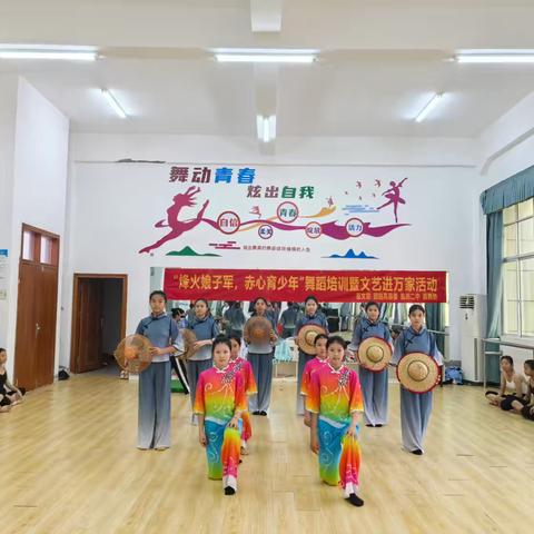 “烽火娘子军，赤心育少年”文艺进校园活动圆满收官