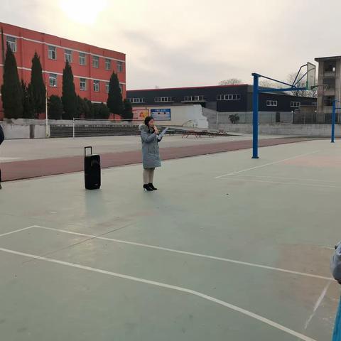 树立信心鼓干劲 勇毅前行拼未来