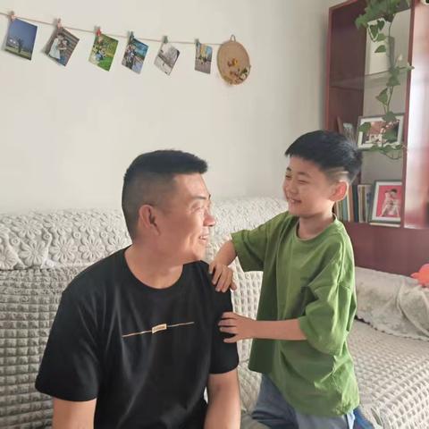 “父爱如山,感恩父亲节”——慧光学校一年级实践活动