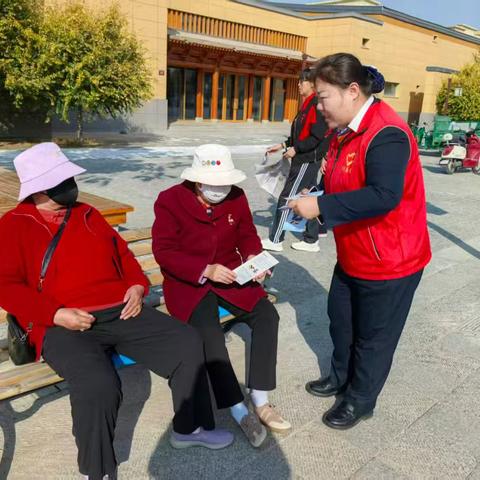 武威分行营业室开展广场宣传活动