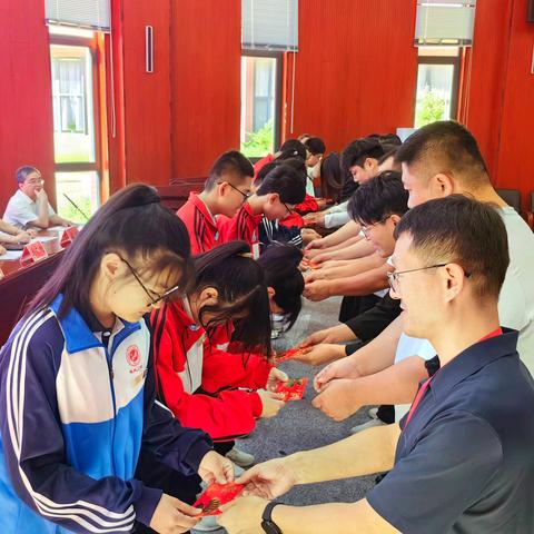 凤城市政协企业界委员捐资助学活动仪式