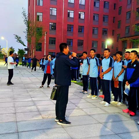 高一学年防震应急疏散安全演练