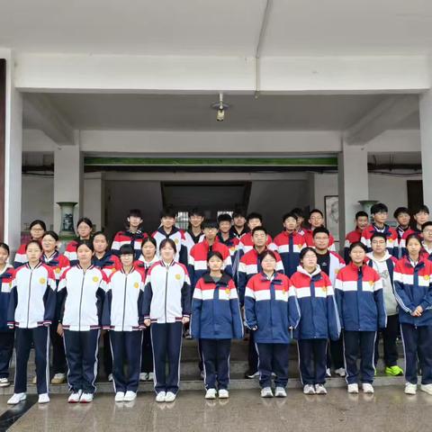 以青春之名，护校园之美——濮阳市油田第五中学初三2班护校活动