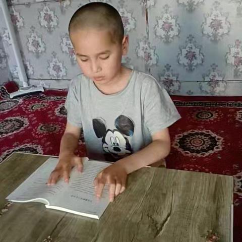 书香沁盛夏 阅读向未来——第一小学多彩暑假阅读篇