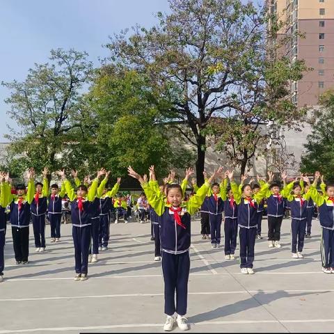 阳光体育、健康第一——舞泉镇牛市口小学教育集团举行广播操比赛