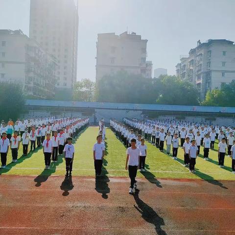 热血少年，百炼成钢—武汉市德才中学2023级七年级新生行规教育活动圆满结束