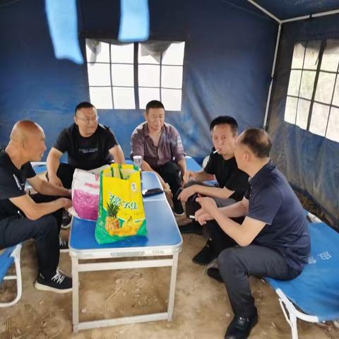 财政局协助蒲桑村撂荒地耕种种植保苗促长