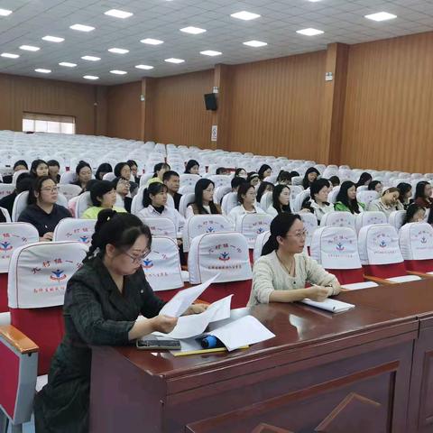 逐光而行，聚力成长—亢村镇一中青年教师优质课经验分享会