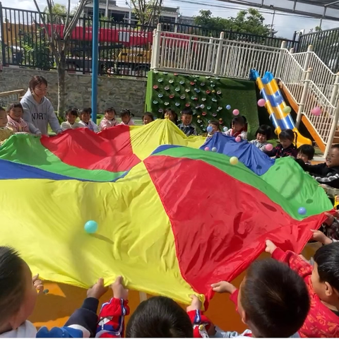 【天气睛朗🌈万物可爱】——  大理市银桥镇双阳完小附属幼儿园小班第13周时光记录