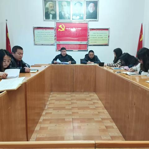 县就业服务中心组织开展“双学双比双提高”第3次集中学习