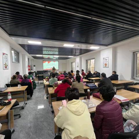 【社会主义核心价值观“三个融入”在市中】四里村街道信义庄社区开展“学宪法·讲宪法“国家宪法日宣传